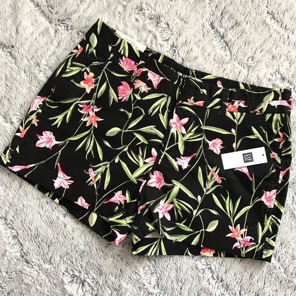 BOGO! Gap Floral Shorts (Sz 0 left) - Picture 2 of 8